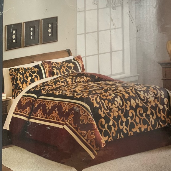 Macy's Bedding Full Size 8 Pc Reversible Comforter Sets Fairfield Square Collection